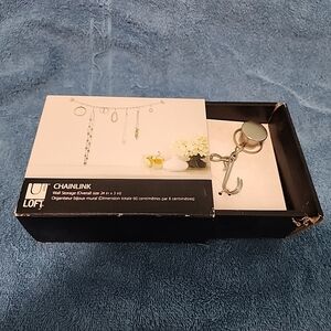 LOFT Chainlink Hanging Jewlery Wall Storage